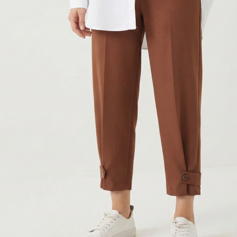 Pantalon cigarette à revers